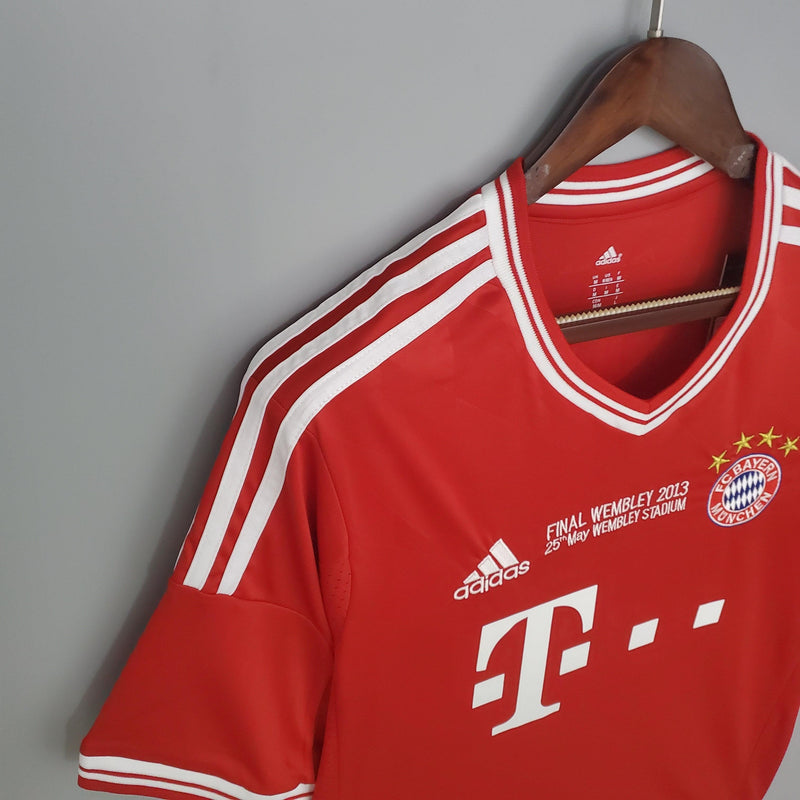 Camisa Retrô Bayern München 2013/14 - Edição Champions League