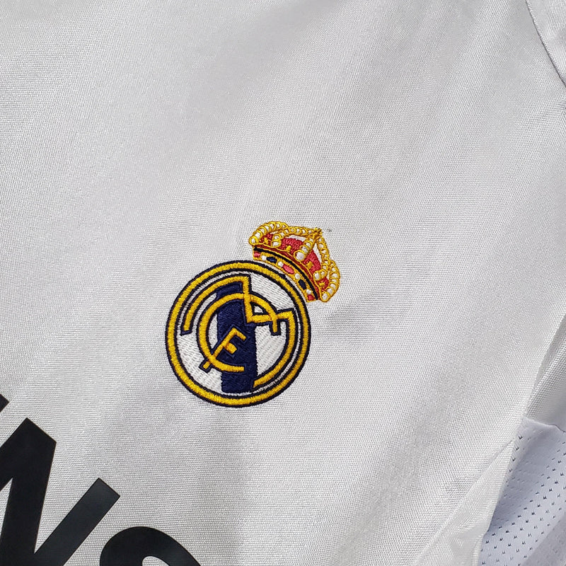 Camisa Retrô Real Madrid 2004/05