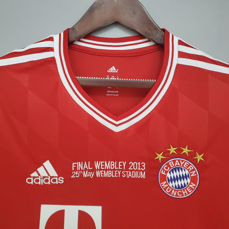 Camisa Retrô Bayern München 2013/14 - Edição Champions League