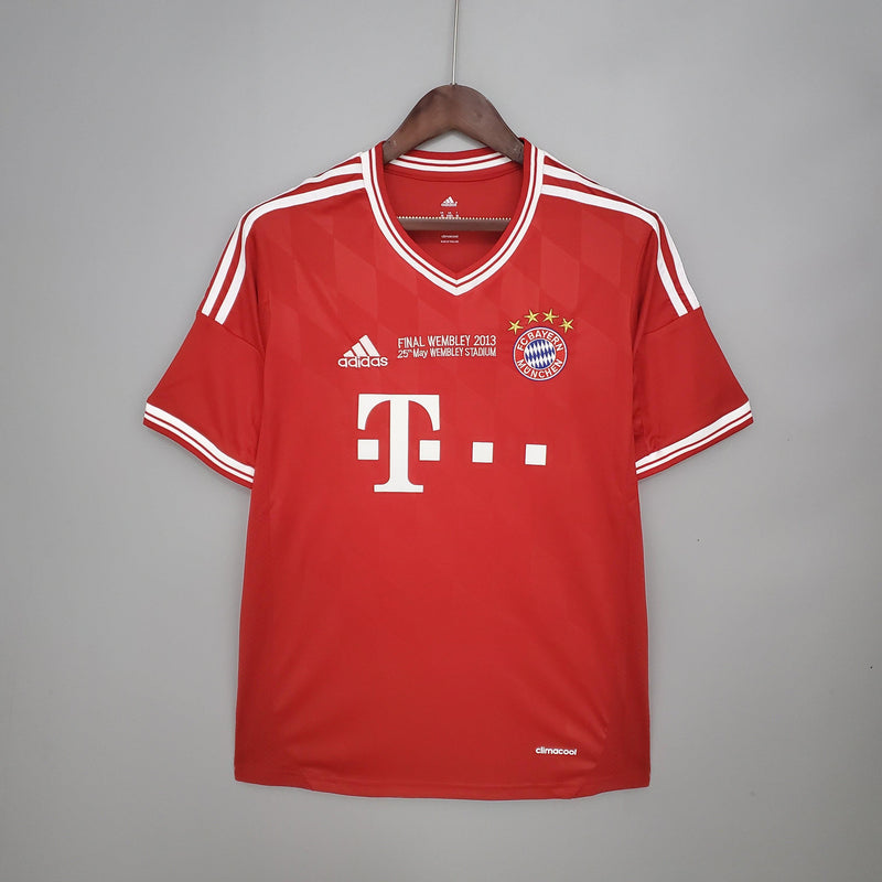 Camisa Retrô Bayern München 2013/14 - Edição Champions League