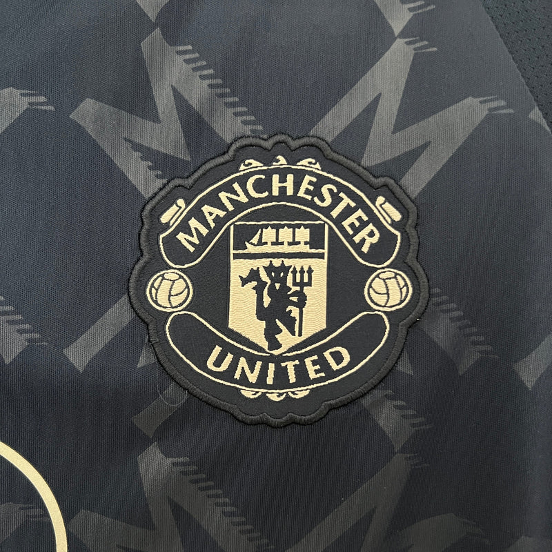 CAMISA LANÇAMENTO DO MANCHESTER UNITED 24/25 AZUL